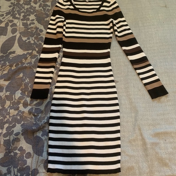 Stripe sweater dress - Picture 4 of 4